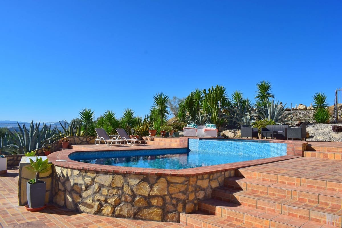 10 sovrum Finca/Hus på landet till salu i Ronda med pool - 1 500 000 € (Ref: 8835834)