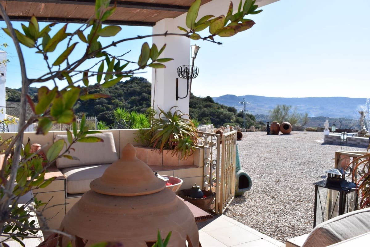 10 sovrum Finca/Hus på landet till salu i Ronda med pool - 1 500 000 € (Ref: 8835834)