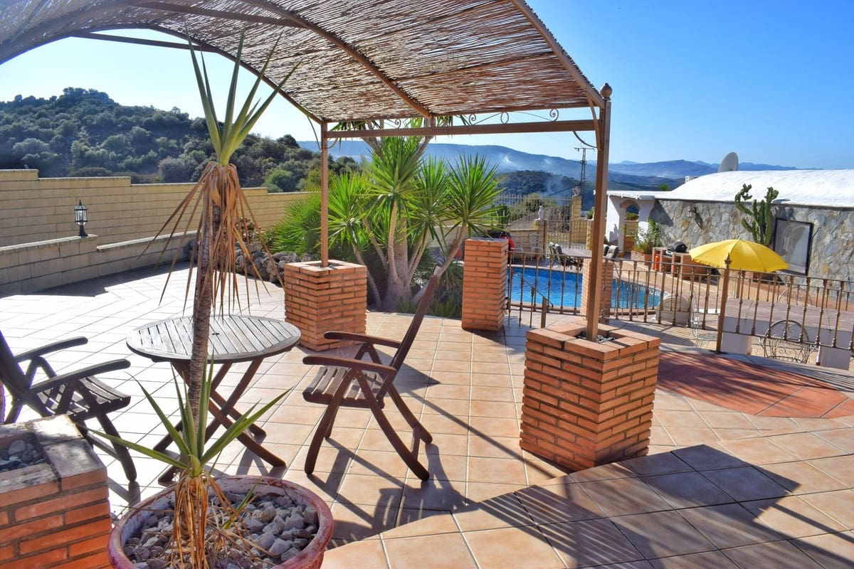 10 sovrum Finca/Hus på landet till salu i Ronda med pool - 1 500 000 € (Ref: 8835834)