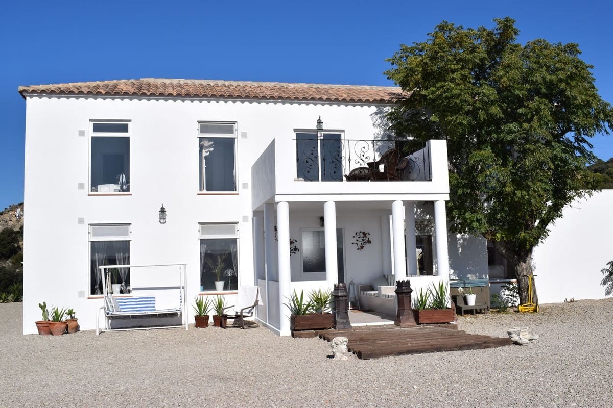10 Zimmer Finca/Landgut zu verkaufen in Ronda mit Pool - 1.500.000 € (Ref: 8835834)