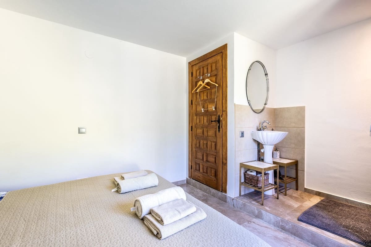 10 bedroom Finca/Country House for sale in Alhaurin el Grande with pool - € 1,395,000 (Ref: 8835835)