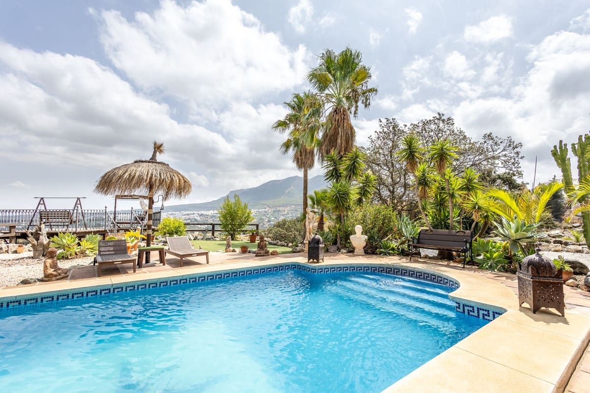 6 bedroom Finca/Country House for sale in Alhaurin el Grande with pool garage - € 995,500 (Ref: 8835836)