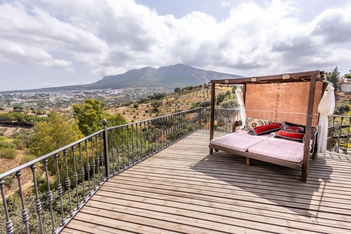 6 bedroom Finca/Country House for sale in Alhaurin el Grande with pool garage - € 995,500 (Ref: 8835836)