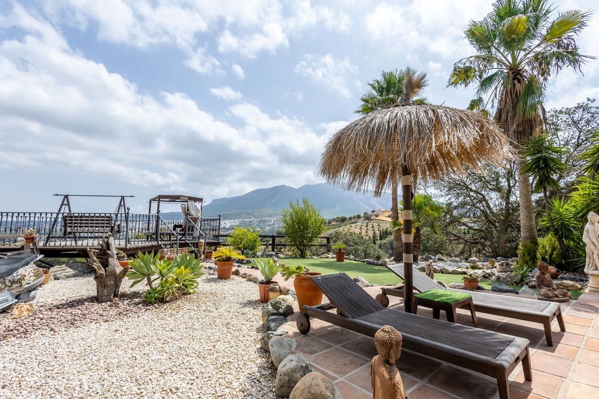 6 bedroom Finca/Country House for sale in Alhaurin el Grande with pool garage - € 995,500 (Ref: 8835836)