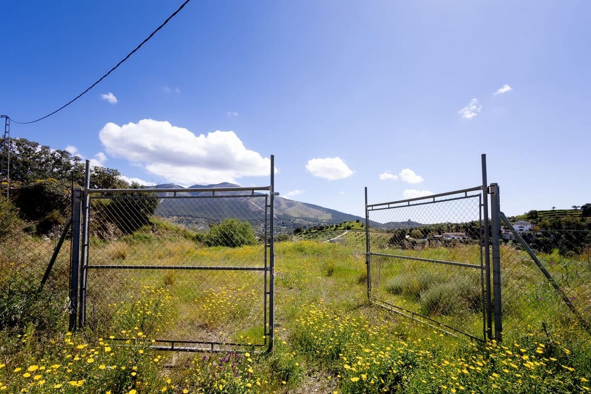 6 bedroom Finca/Country House for sale in Alhaurin el Grande with pool garage - € 995,500 (Ref: 8835836)