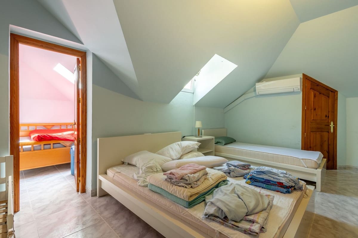 4 sypialnia Willa na sprzedaż w Alhaurin el Grande z basenem garażem - 795 000 € (Ref: 8835849)