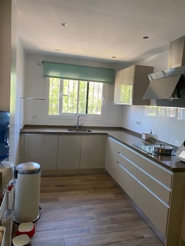 3 makuuhuone Paritalo myytävänä paikassa Coín mukana uima-altaan - 335 000 € (Ref: 8897771)