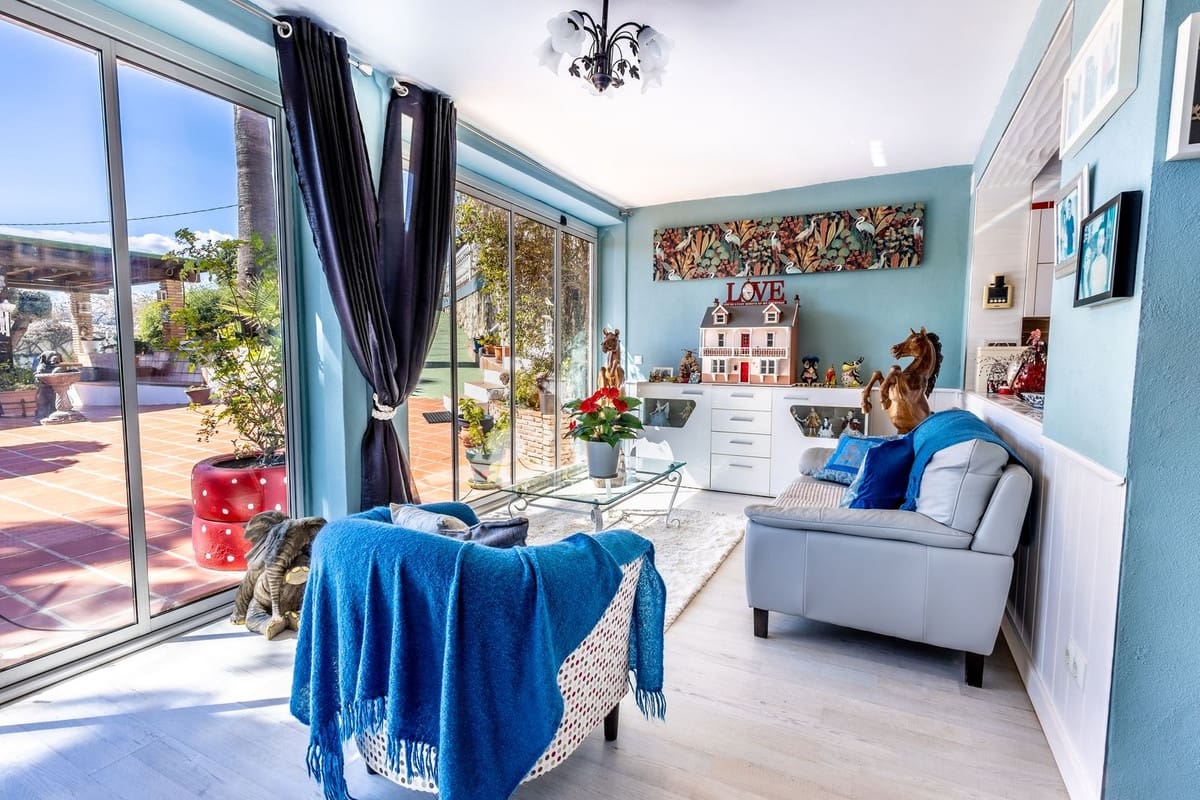 6 sypialnia Willa na sprzedaż w Alhaurin el Grande z basenem garażem - 625 000 € (Ref: 8902753)