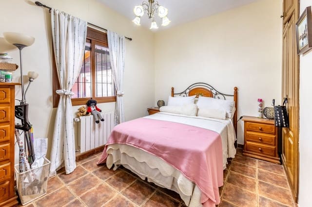 4 soverom Villa til salgs i Alhaurín el Grande med svømmebasseng garasje - € 695 000 (Ref: 8913545)