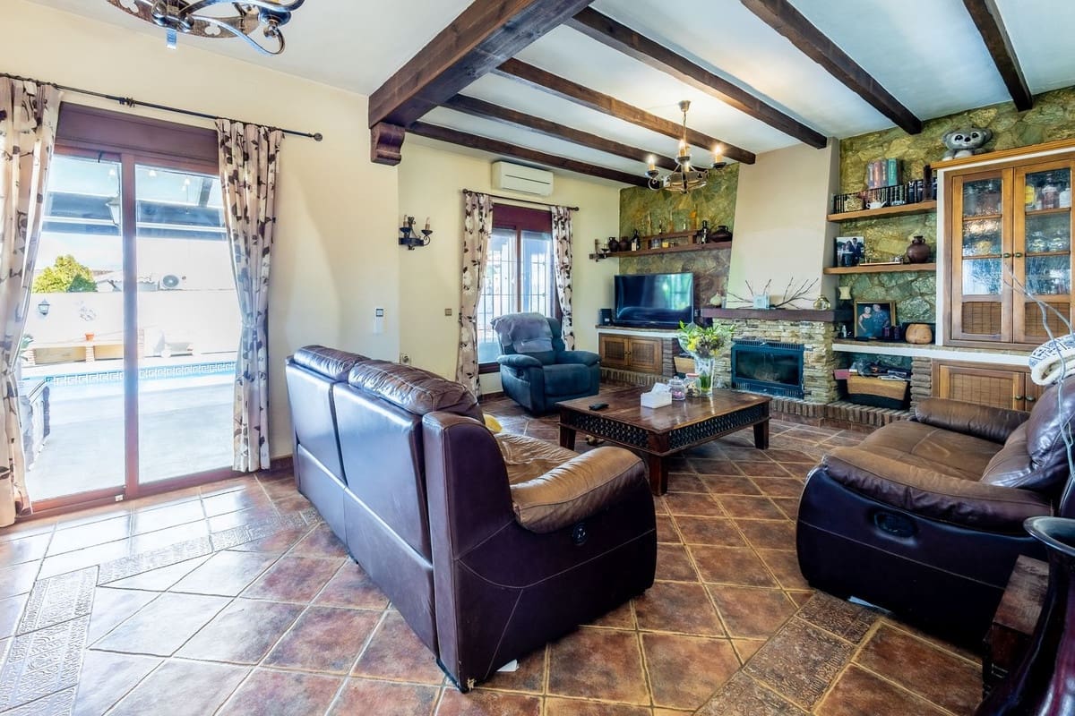 4 quarto Moradia para venda em Alhaurin el Grande com piscina garagem - 695 000 € (Ref: 8913545)