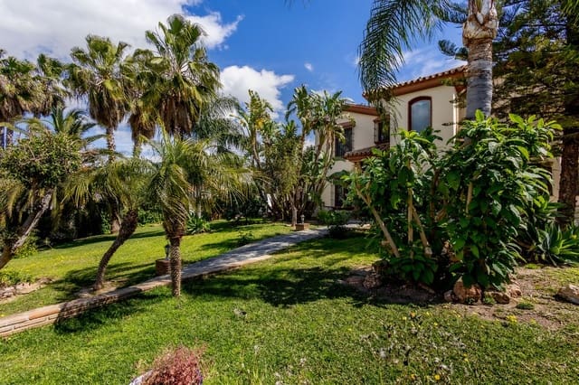 4 soverom Villa til salgs i Alhaurín el Grande med svømmebasseng garasje - € 695 000 (Ref: 8913545)