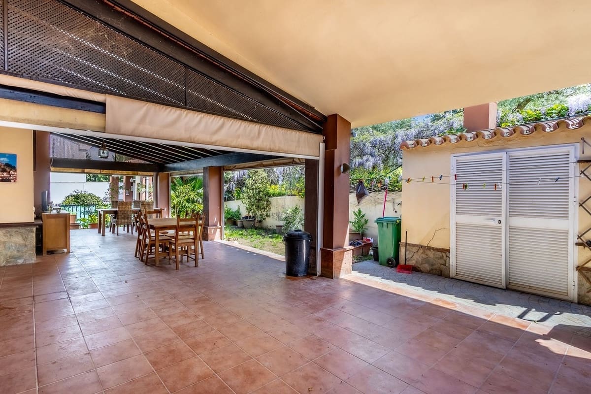 4 quarto Moradia para venda em Alhaurin el Grande com piscina garagem - 695 000 € (Ref: 8913545)