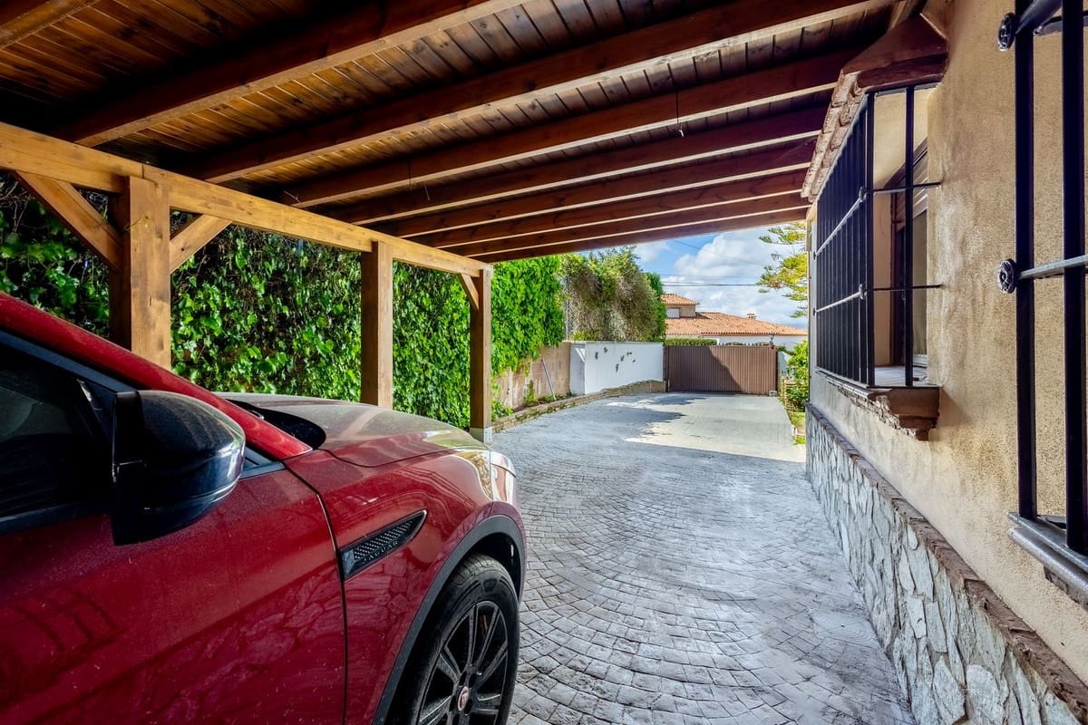 4 quarto Moradia para venda em Alhaurin el Grande com piscina garagem - 695 000 € (Ref: 8913545)