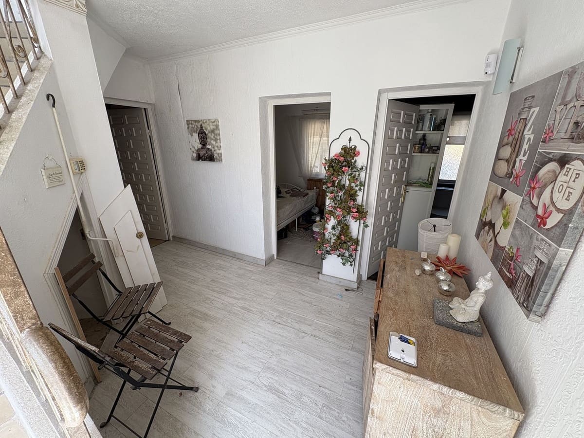 4 soveværelse Semi-Rækkehus til salg i Fuengirola med swimmingpool garage - € 525.000 (Ref: 8922595)