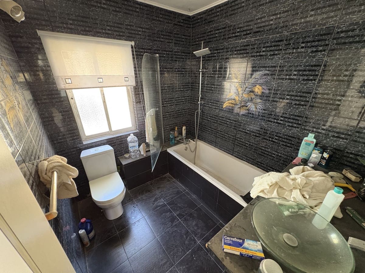 4 chambre Villa/Maison Semi-Mitoyenne à vendre à Fuengirola avec piscine garage - 525 000 € (Ref: 8922595)