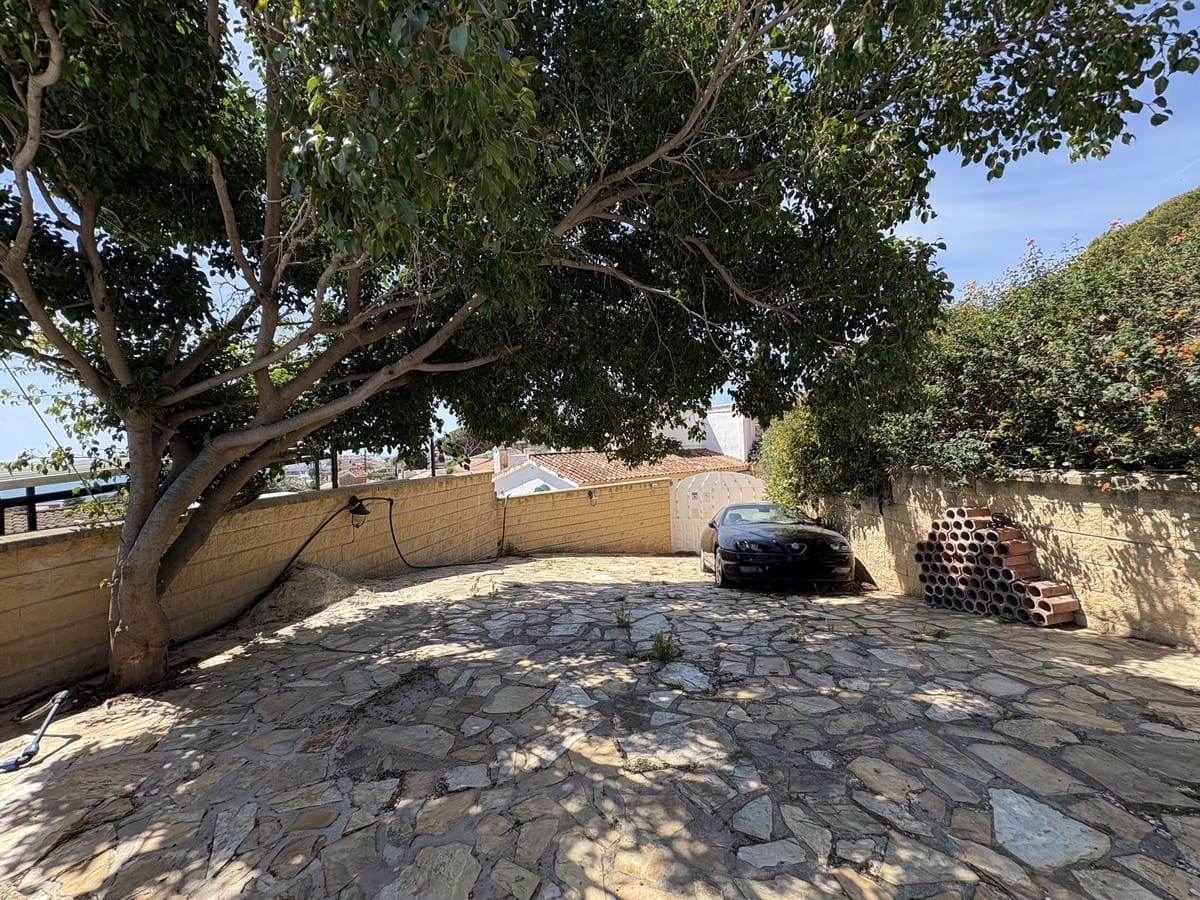 4 chambre Villa/Maison Semi-Mitoyenne à vendre à Fuengirola avec piscine garage - 525 000 € (Ref: 8922595)