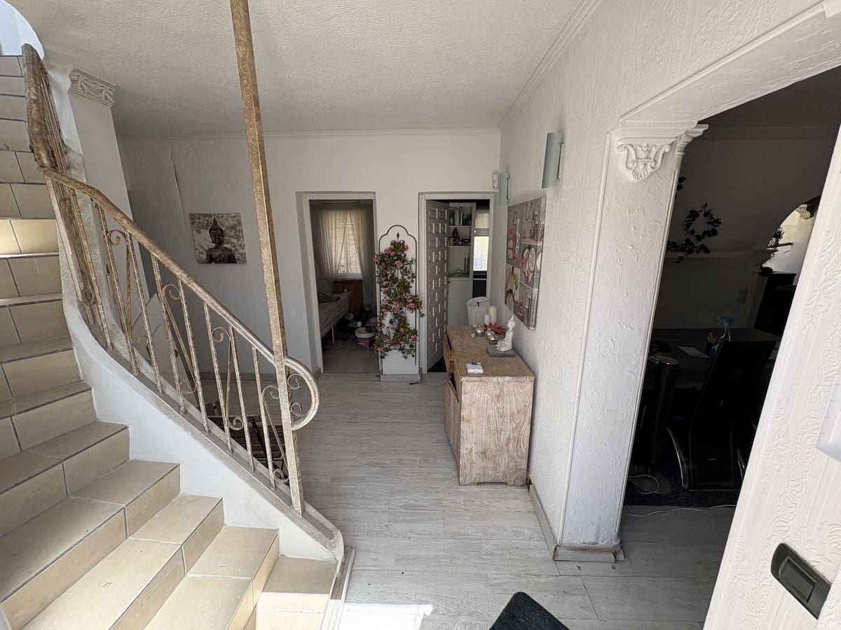 4 makuuhuone Paritalo myytävänä paikassa Fuengirola mukana uima-altaan 
autotalli - 525 000 € (Ref: 8922595)