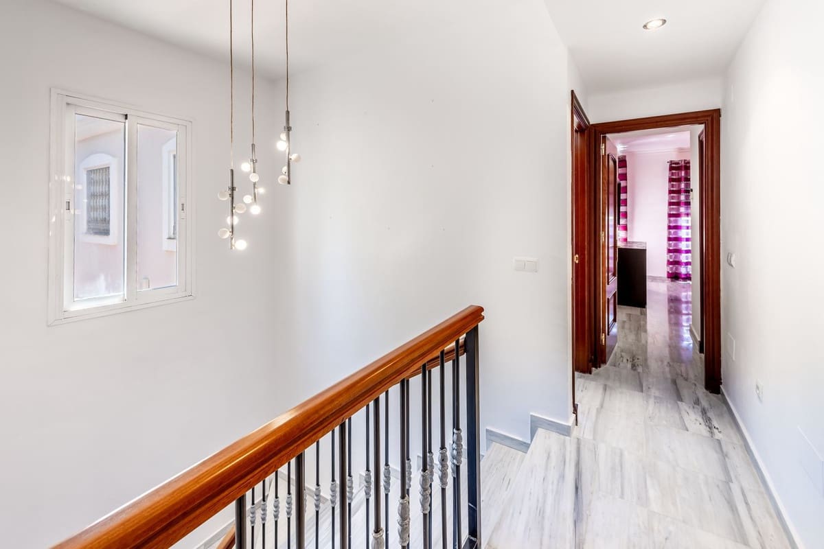 3 soveværelse Byhus til salg i Alhaurin Golf med swimmingpool garage - € 365.000 (Ref: 9000448)