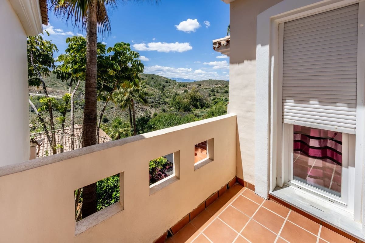 3 soveværelse Byhus til salg i Alhaurin Golf med swimmingpool garage - € 365.000 (Ref: 9000448)