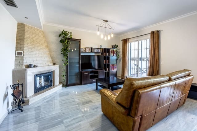 3 chambre Maison de Ville à vendre à Alhaurín Golf, Alhaurín el Grande avec piscine garage - 365 000 € (Ref: 9000448)