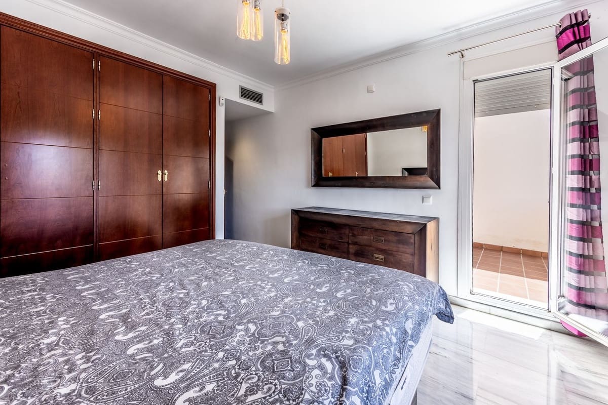 3 soveværelse Byhus til salg i Alhaurin Golf med swimmingpool garage - € 365.000 (Ref: 9000448)