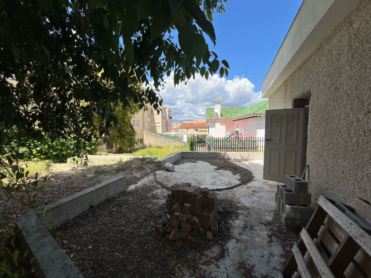 2 sovrum Villa till salu i Alhaurin el Grande - 270 000 € (Ref: 9041273)