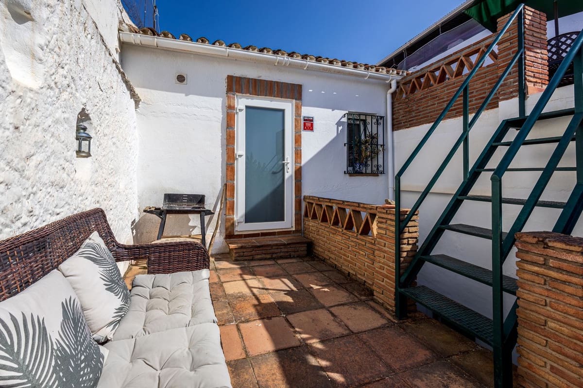 4 slaapkamer Huis te koop in Alhaurin el Grande - € 270.000 (Ref: 9081003)