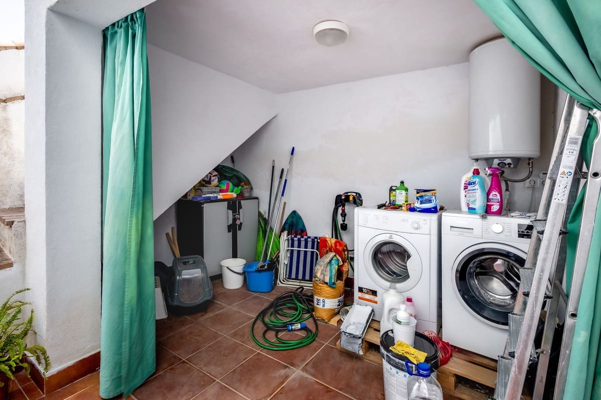 4 slaapkamer Huis te koop in Alhaurin el Grande - € 270.000 (Ref: 9081003)