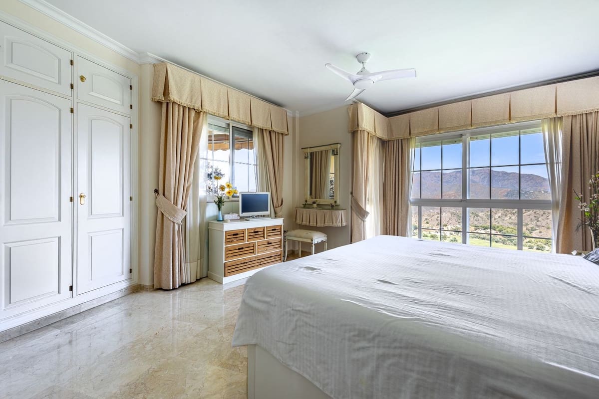 3 soverom Leilighet til salgs i Alhaurin Golf med svømmebasseng garasje - € 485 000 (Ref: 9095774)