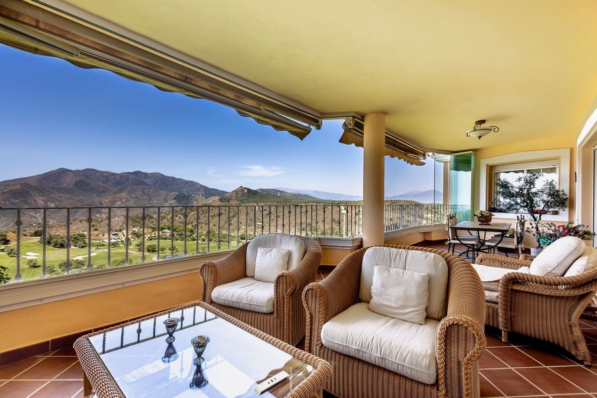 3 soverom Leilighet til salgs i Alhaurin Golf med svømmebasseng garasje - € 485 000 (Ref: 9095774)