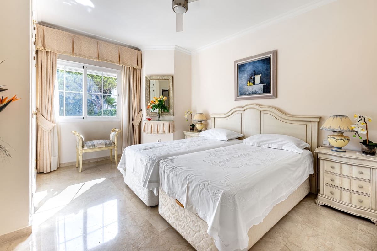 3 soverom Leilighet til salgs i Alhaurin Golf med svømmebasseng garasje - € 485 000 (Ref: 9095774)