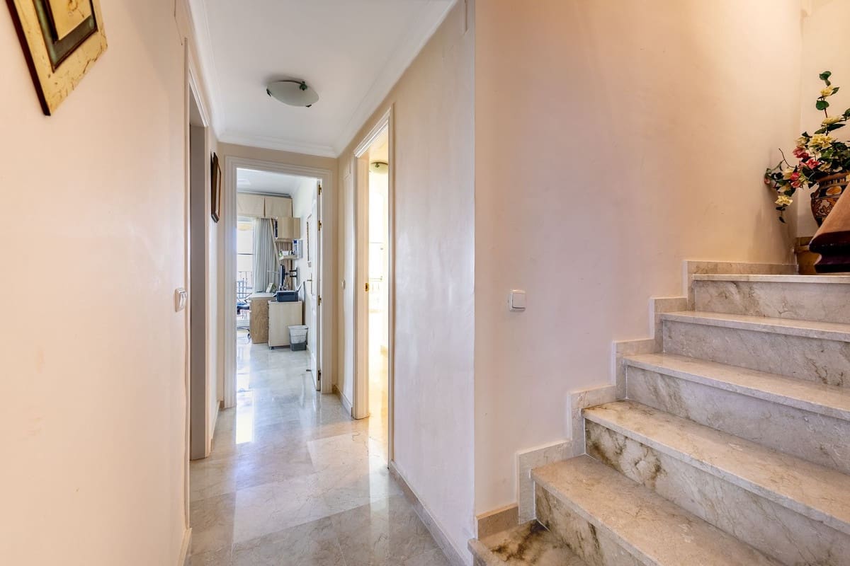 3 soverom Leilighet til salgs i Alhaurin Golf med svømmebasseng garasje - € 485 000 (Ref: 9095774)