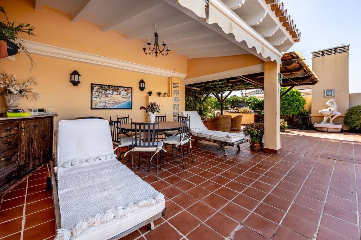 3 soverom Leilighet til salgs i Alhaurin Golf med svømmebasseng garasje - € 485 000 (Ref: 9095774)