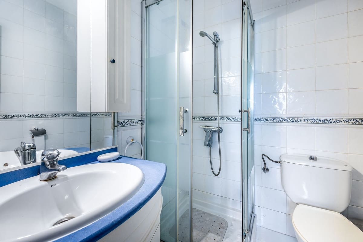 3 soveværelse Villa til salg i Coin med swimmingpool garage - € 350.000 (Ref: 9186621)