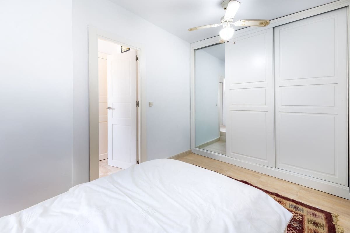 3 soveværelse Villa til salg i Coin med swimmingpool garage - € 350.000 (Ref: 9186621)