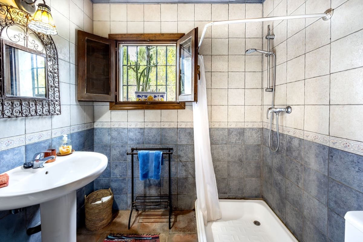 3 soveværelse Finca/Landehus til salg i Coin med swimmingpool garage - € 395.000 (Ref: 9301690)