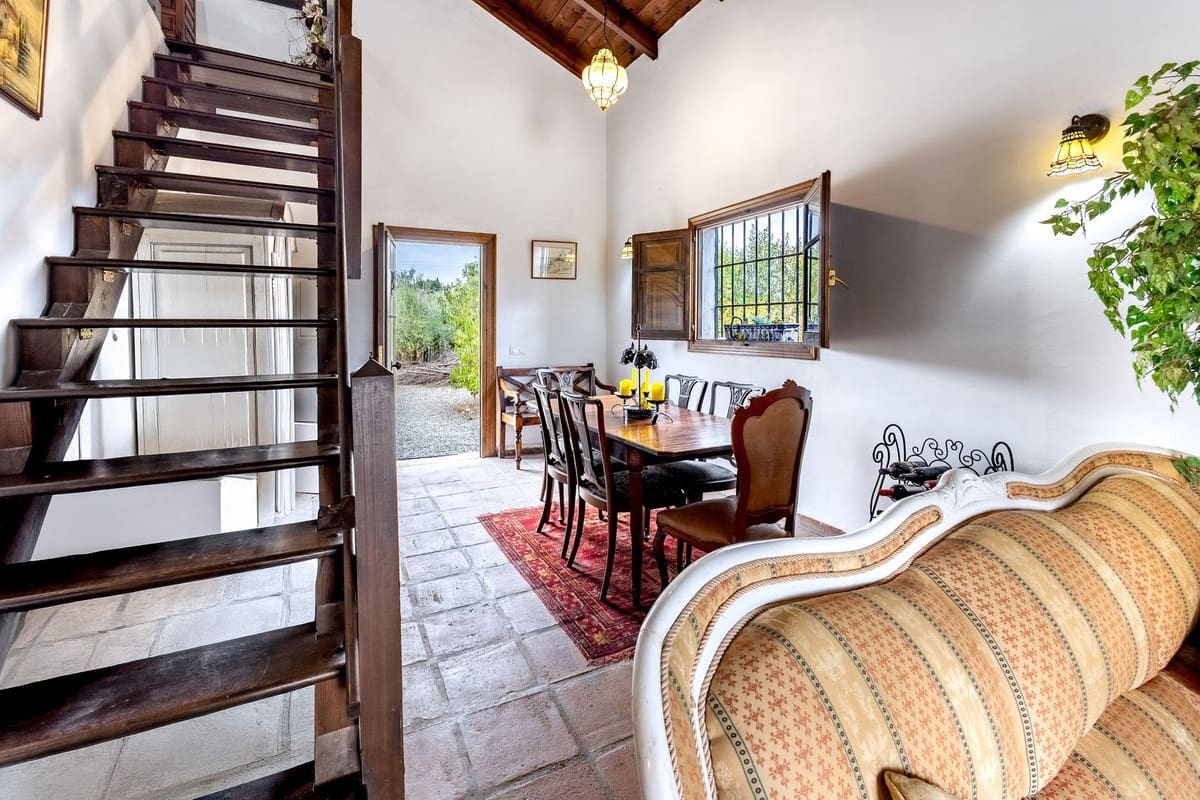 3 soveværelse Finca/Landehus til salg i Coin med swimmingpool garage - € 395.000 (Ref: 9301690)