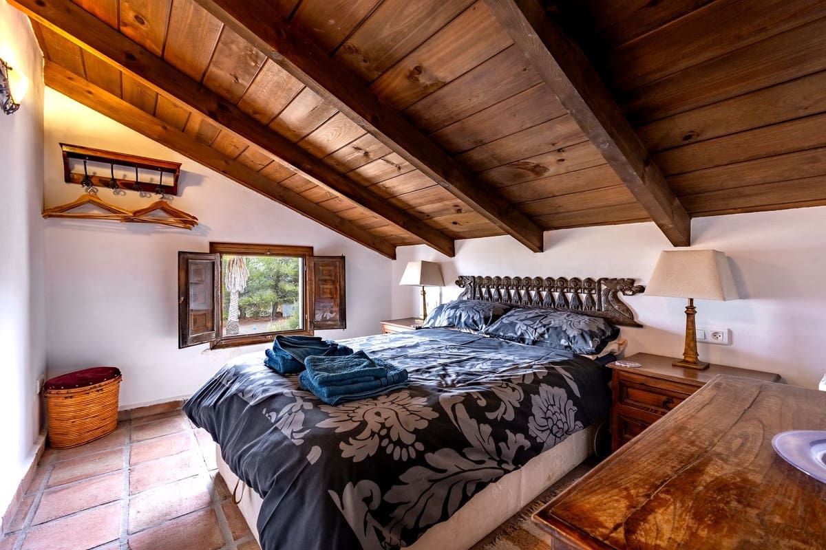 3 soveværelse Finca/Landehus til salg i Coin med swimmingpool garage - € 395.000 (Ref: 9301690)