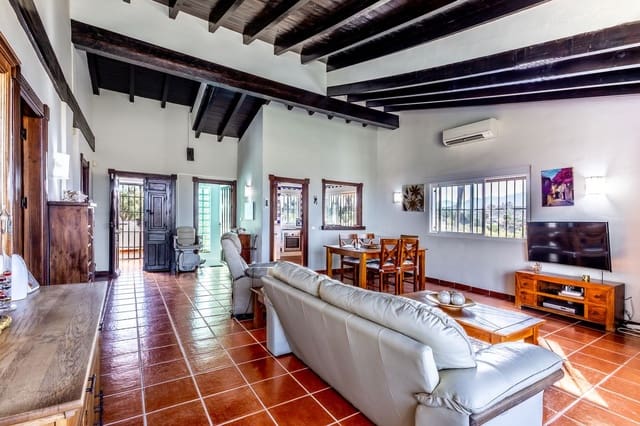 Chalet de 4 habitaciones en Alhaurín el Grande en venta con piscina garaje - 745.000 € (Ref: 9309319)