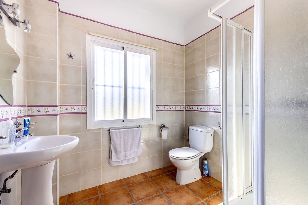 4 bedroom Villa for sale in Alhaurin el Grande with pool garage - € 745,000 (Ref: 9309319)