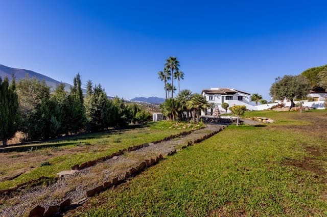 4 soverom Villa til salgs i Alhaurín el Grande med svømmebasseng garasje - € 695 000 (Ref: 9309319)