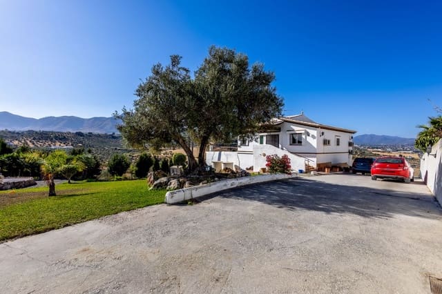 4 soverom Villa til salgs i Alhaurín el Grande med svømmebasseng garasje - € 695 000 (Ref: 9309319)