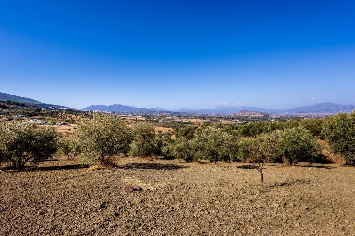 4 soverom Villa til salgs i Alhaurin el Grande med svømmebasseng garasje - € 695 000 (Ref: 9309319)