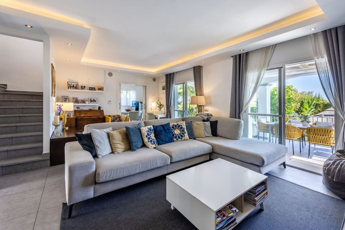 6 soveværelse Villa til salg i Alhaurin el Grande med swimmingpool garage - € 895.000 (Ref: 9311994)