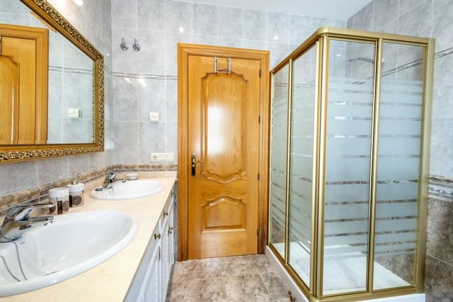 3 soverom Villa til leie i Alhaurín Golf, Alhaurín el Grande med svømmebasseng garasje - € 3 750 (Ref: 9325388)