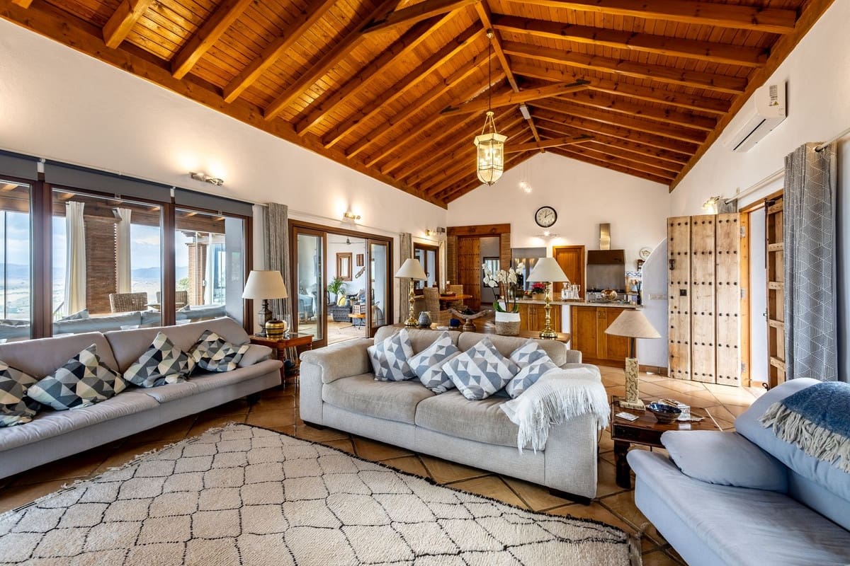 4 sovrum Finca/Hus på landet till salu i Coin med pool garage - 1 195 000 € (Ref: 9372870)