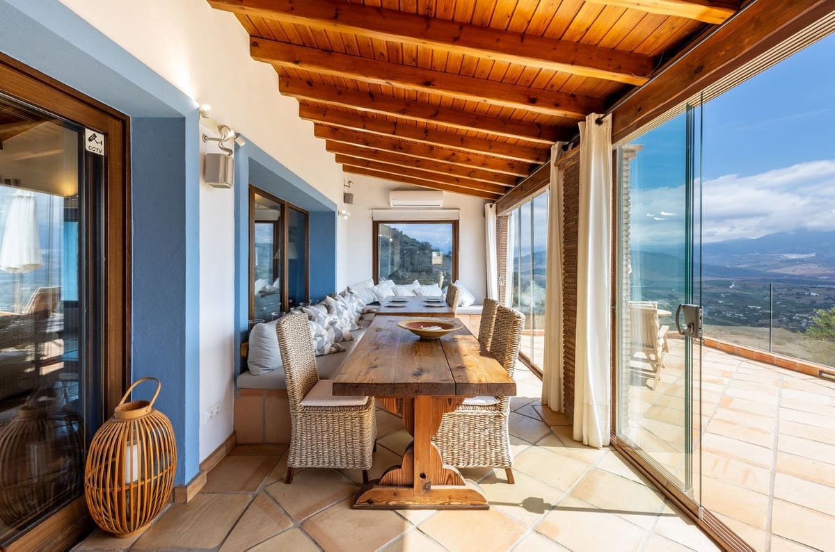 4 sovrum Finca/Hus på landet till salu i Coin med pool garage - 1 195 000 € (Ref: 9372870)