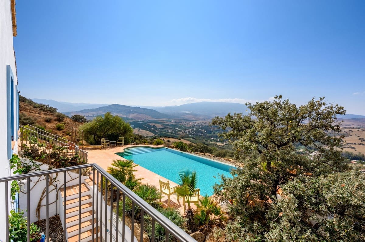 4 sovrum Finca/Hus på landet till salu i Coin med pool garage - 1 195 000 € (Ref: 9372870)