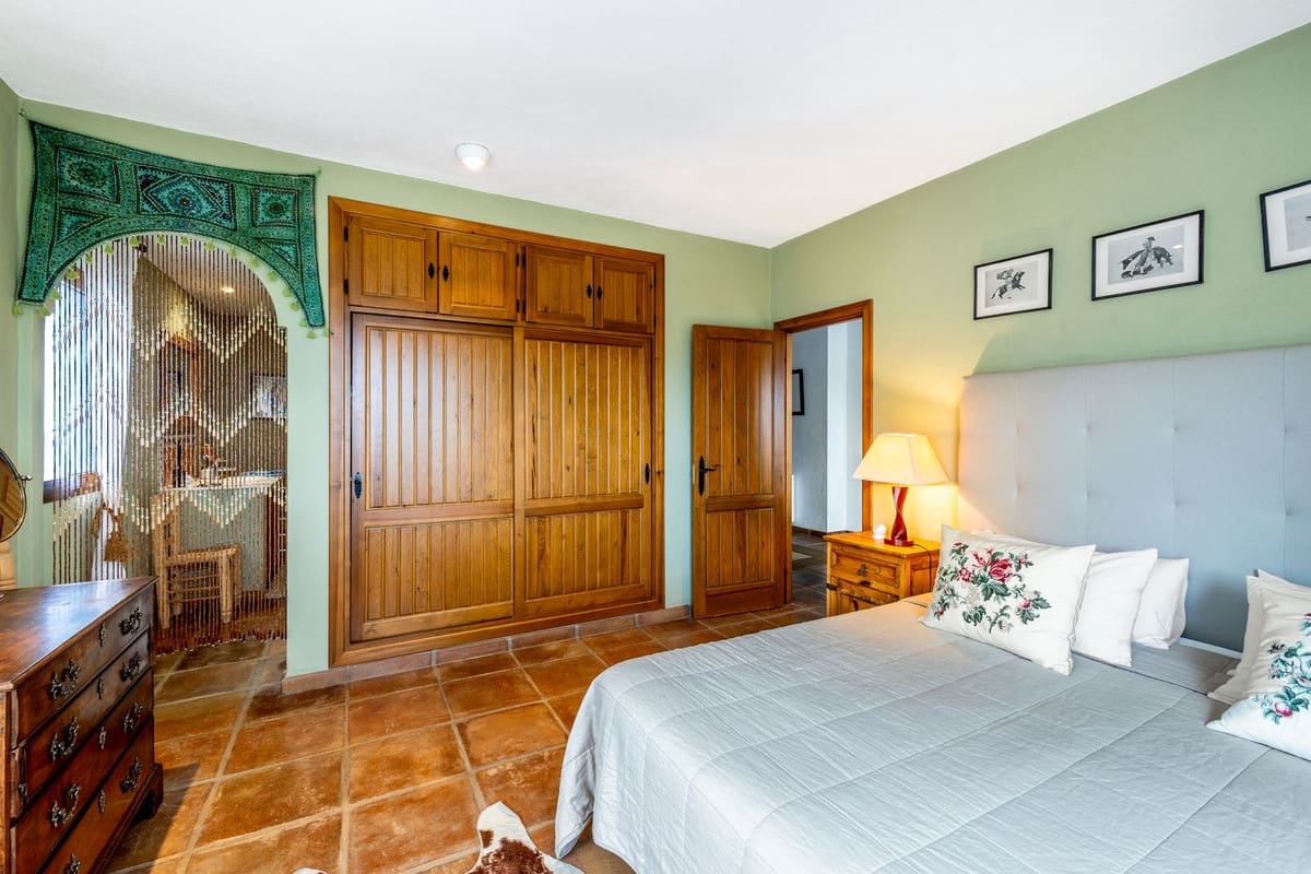 4 sovrum Finca/Hus på landet till salu i Coin med pool garage - 1 195 000 € (Ref: 9372870)