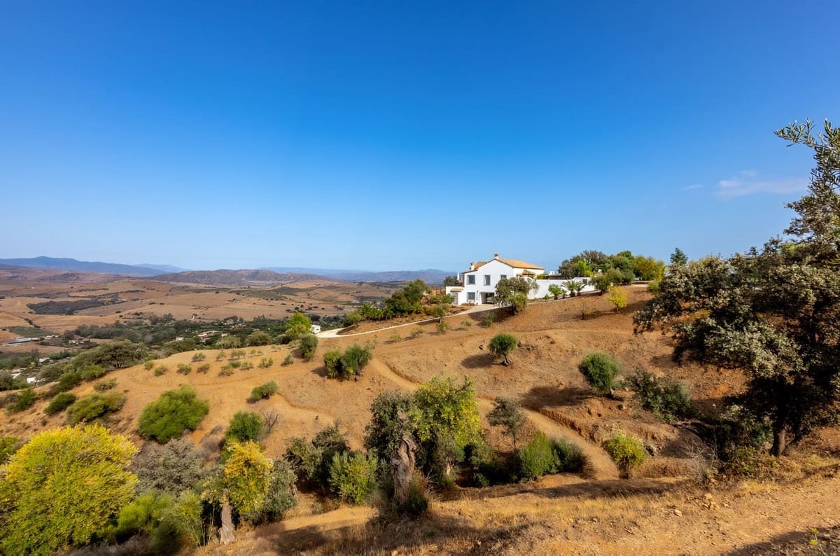 4 sovrum Finca/Hus på landet till salu i Coin med pool garage - 1 195 000 € (Ref: 9372870)